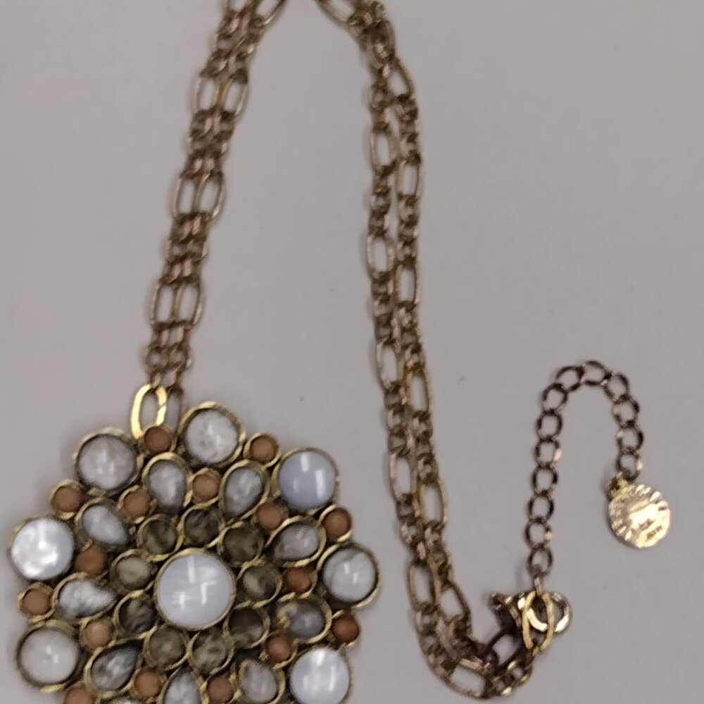 Liz Claiborne Gold Tone Flower Necklace Multicolor Statement Jewelry